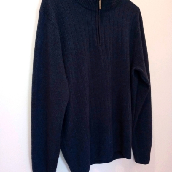 Jeoffrey Beene sweater - Picture 7 of 12